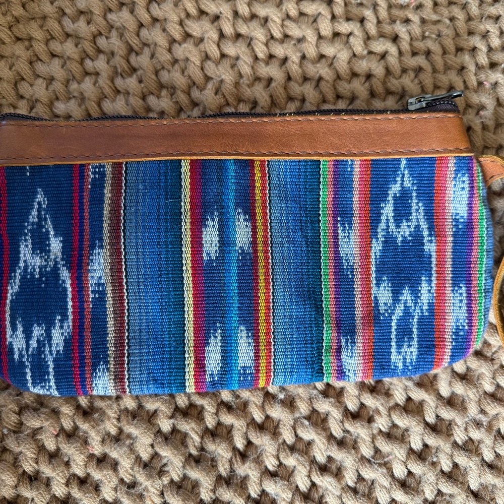Nena & Co OG Serenity Clutch